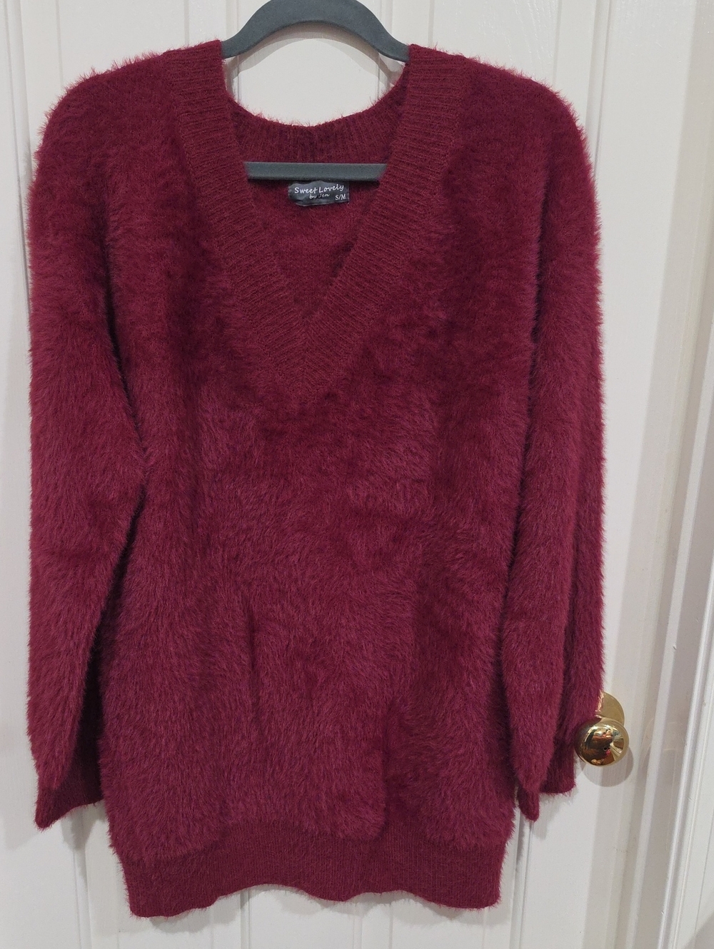 Sweet Lovely by Jen Burgundy Fuzzy Eyelash V-Neck Tunic Sweater S/M
